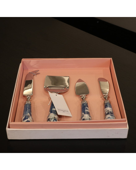 Lily Cheese Server of 4